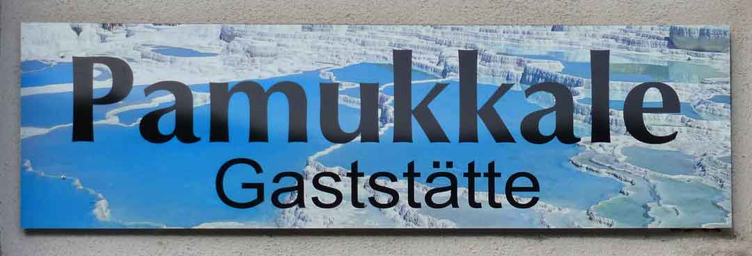 Schild für Gaststätte Pamukkale in Bad Urach